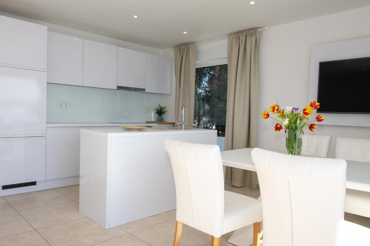Paradise On The Beach Apartments Bibinje Exterior photo