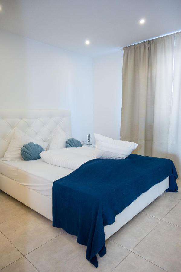 Paradise On The Beach Apartments Bibinje Exterior photo